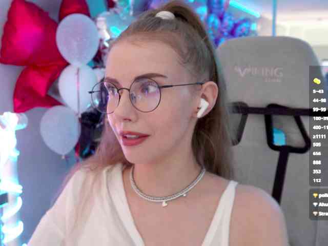 VikkiExtraCheese