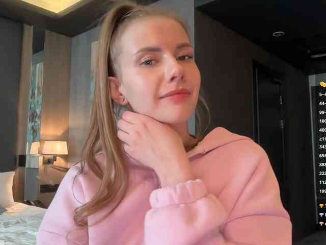 VikkiExtraCheese webcam