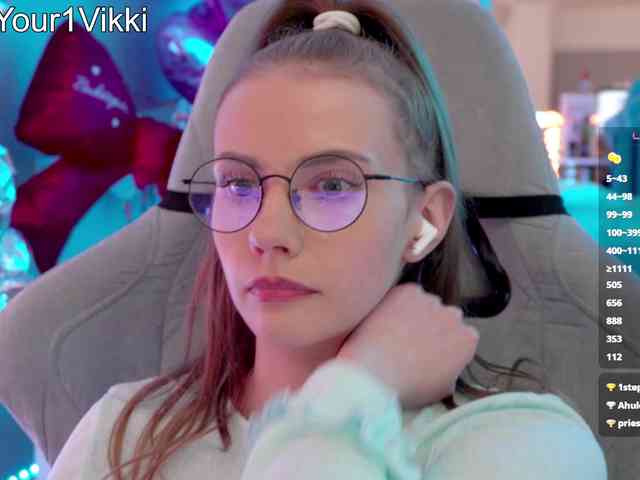 VikkiExtraCheese webcam