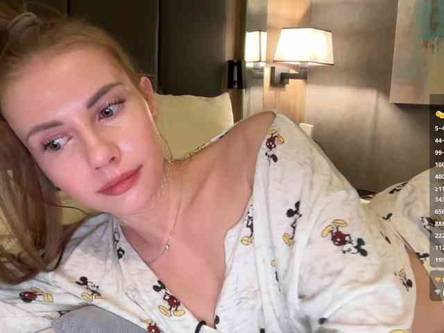 VikkiExtraCheese webcam