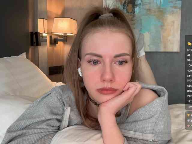 VikkiExtraCheese webcam