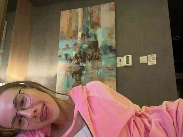 VikkiExtraCheese webcam