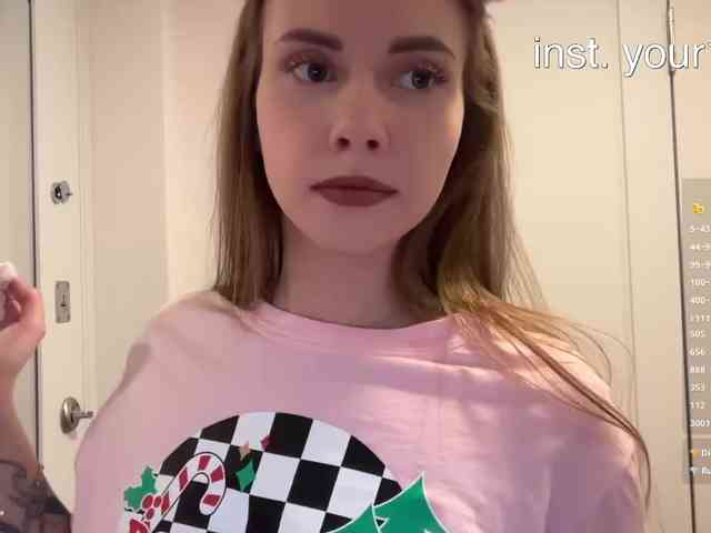 Модель: VikkiExtraCheese