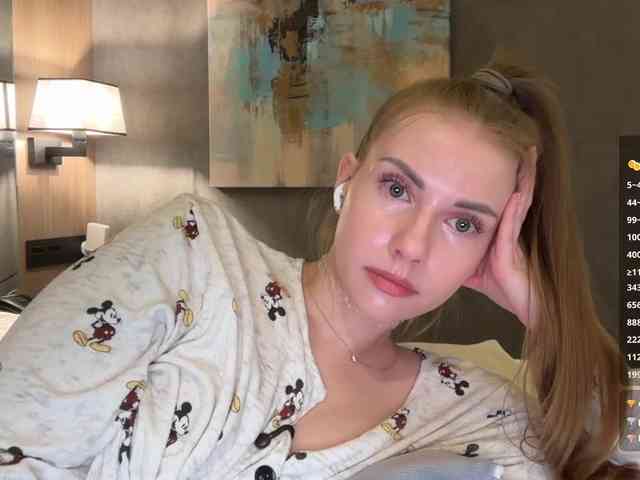 VikkiExtraCheese webcam