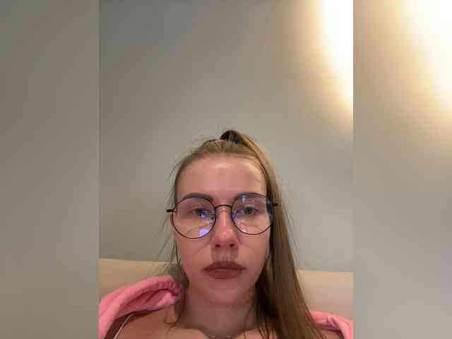 VikkiExtraCheese webcam