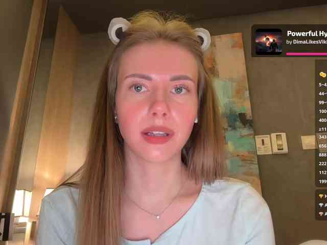 VikkiExtraCheese webcam