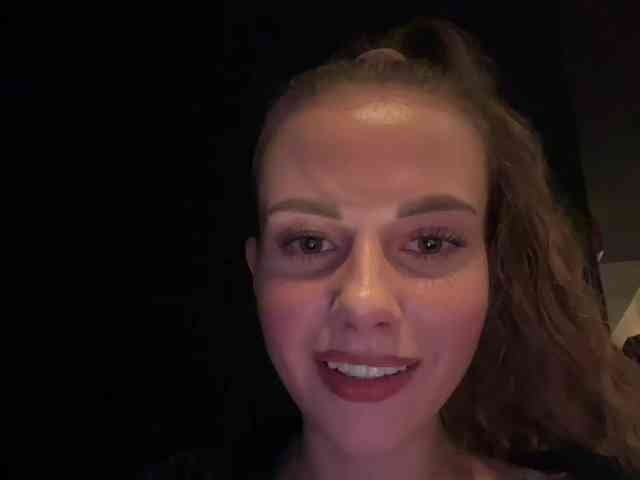 VikkiExtraCheese webcam