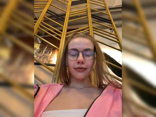 VikkiExtraCheese webcam