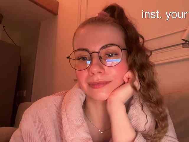 VikkiExtraCheese webcam