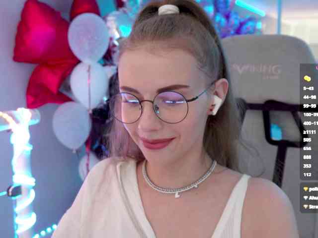 VikkiExtraCheese