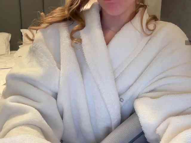 VikkiExtraCheese webcam