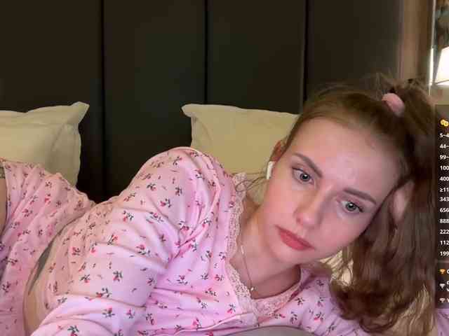 VikkiExtraCheese webcam