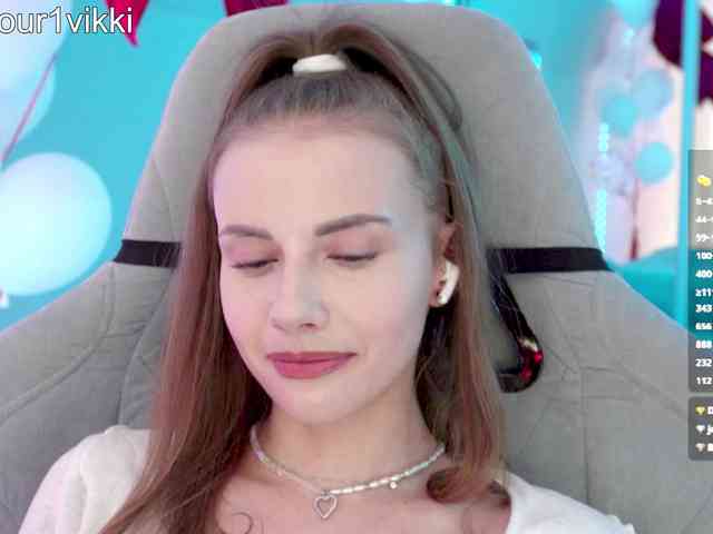 VikkiExtraCheese webcam