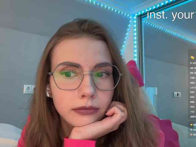 VikkiExtraCheese webcam