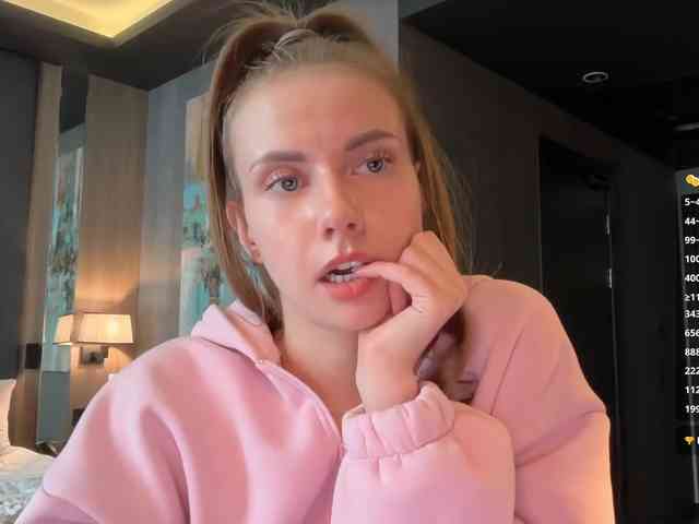 VikkiExtraCheese webcam