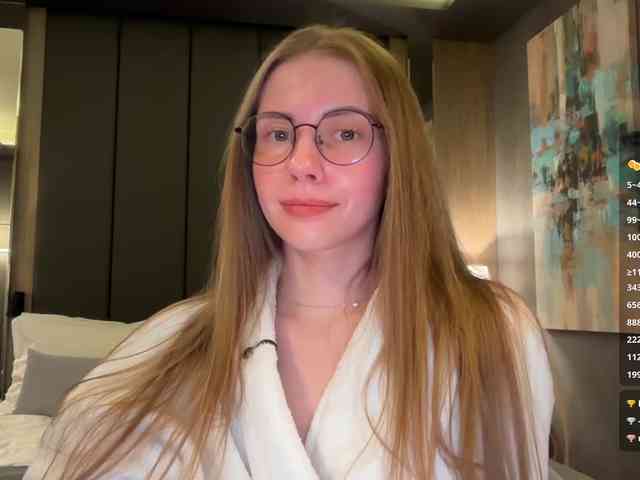 VikkiExtraCheese webcam