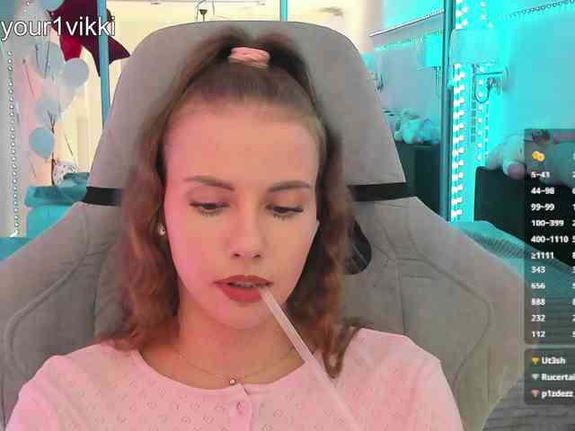 VikkiExtraCheese webcam