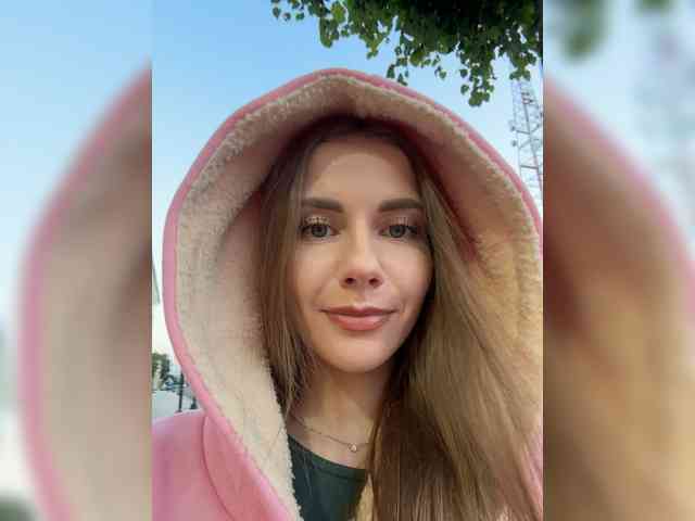 -VikkiL0vesCheese- Sex Cam Show