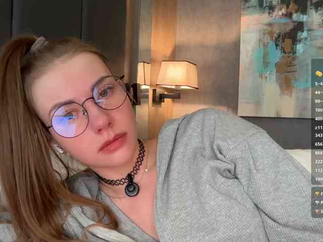 VikkiExtraCheese webcam