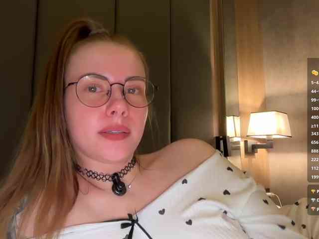 VikkiExtraCheese webcam