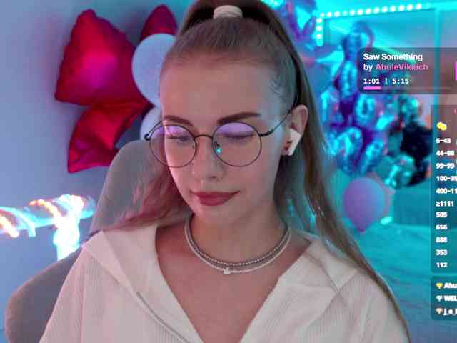 VikkiExtraCheese