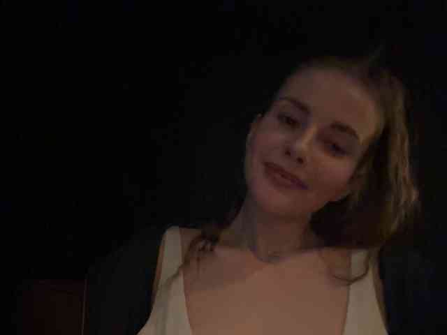 VikkiExtraCheese webcam