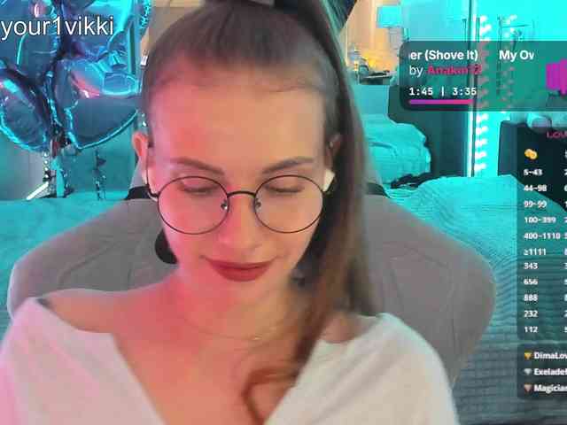 VikkiExtraCheese webcam