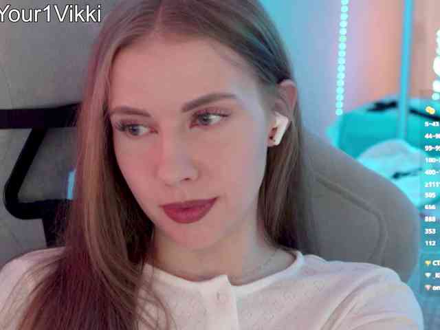 Model: VikkiExtraCheese