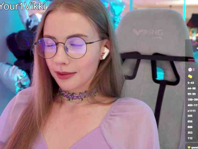 VikkiExtraCheese webcam