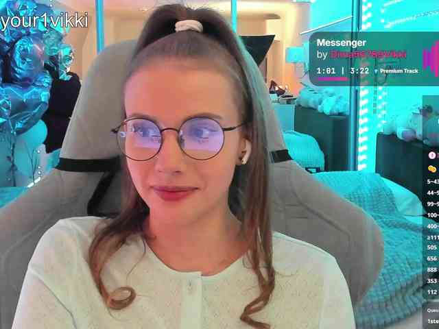 VikkiExtraCheese webcam
