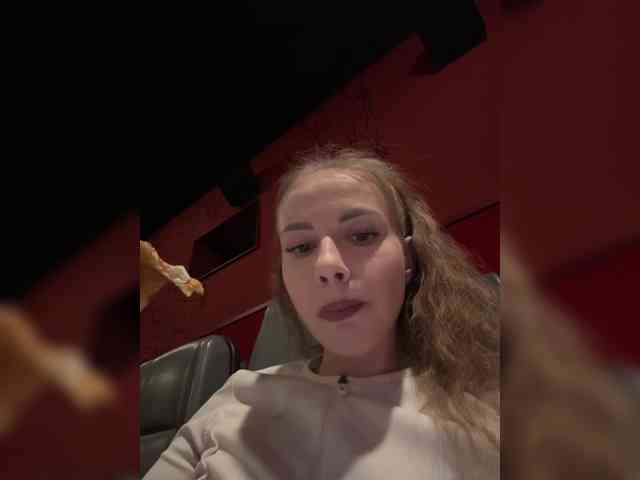 VikkiExtraCheese