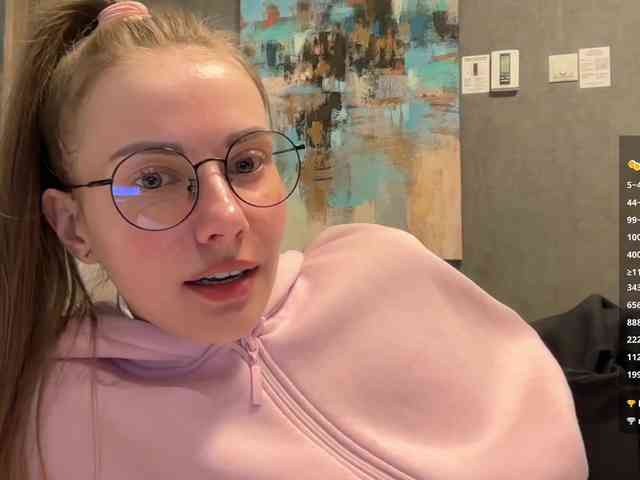 VikkiExtraCheese webcam