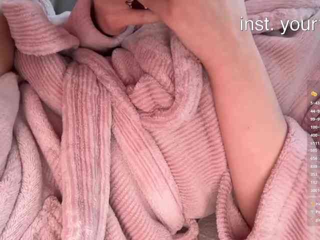 VikkiExtraCheese webcam