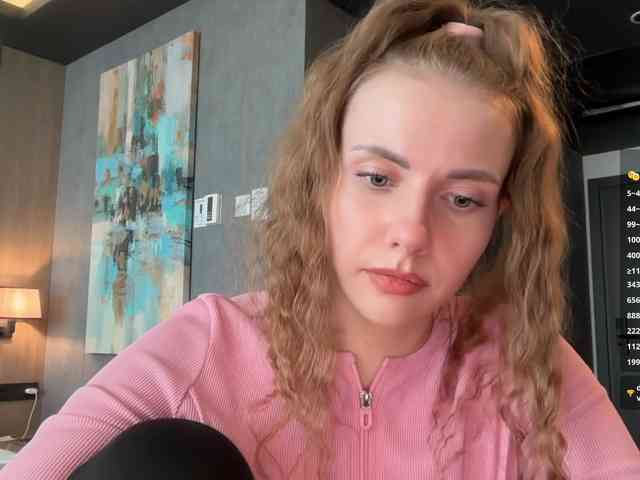 VikkiExtraCheese webcam