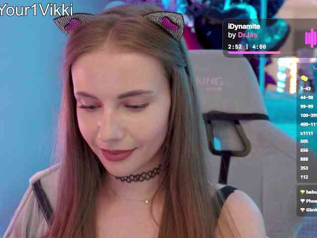 VikkiExtraCheese webcam