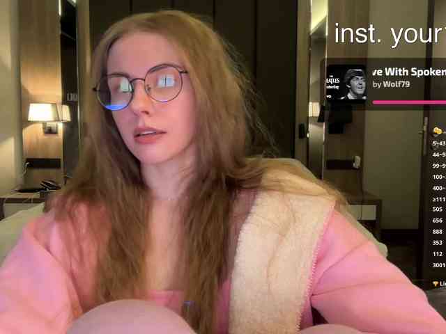Модель: VikkiExtraCheese