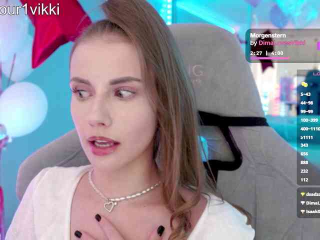 VikkiExtraCheese webcam