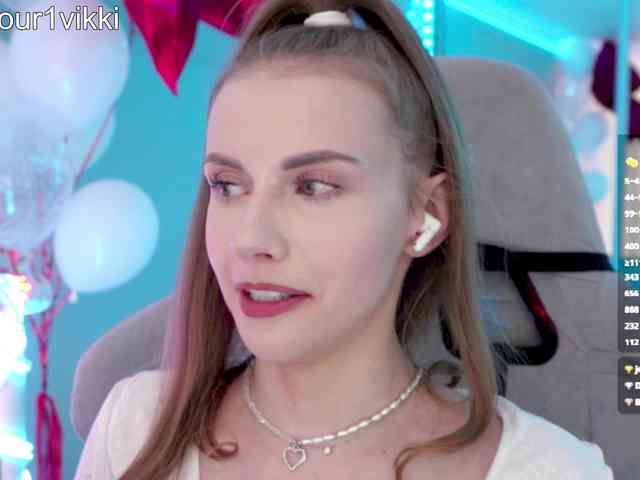 VikkiExtraCheese webcam