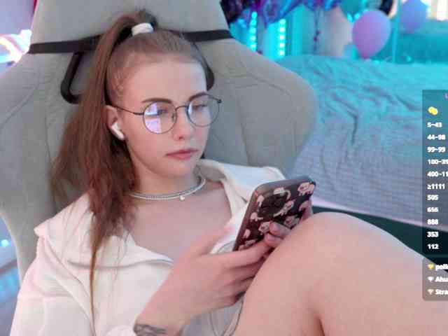 VikkiExtraCheese