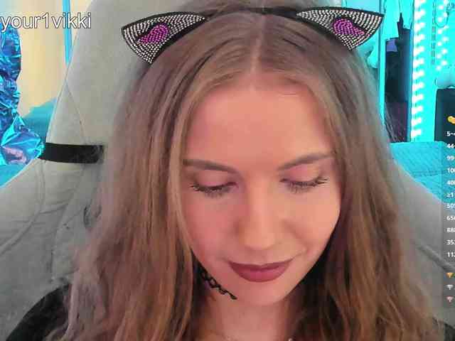 -VikkiL0vesCheese- Sex Cam Show