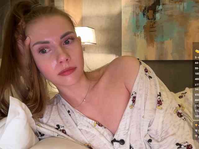 VikkiExtraCheese webcam