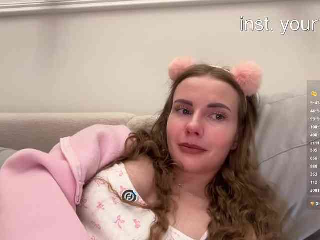 VikkiExtraCheese webcam