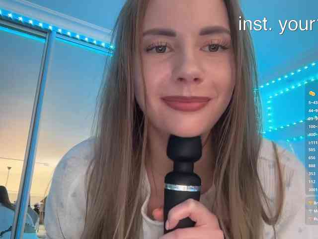 VikkiExtraCheese webcam