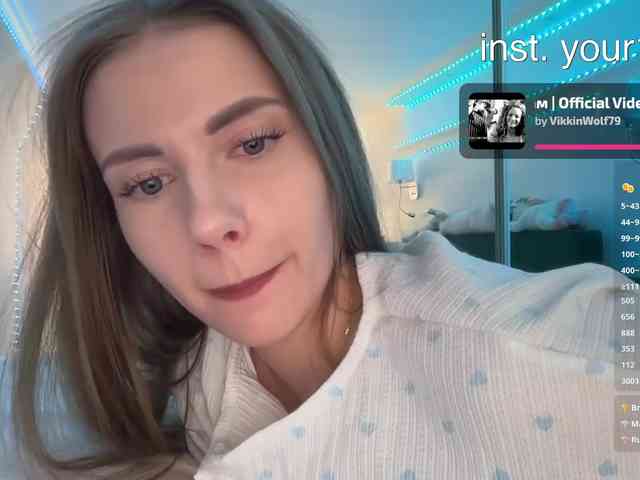VikkiExtraCheese webcam