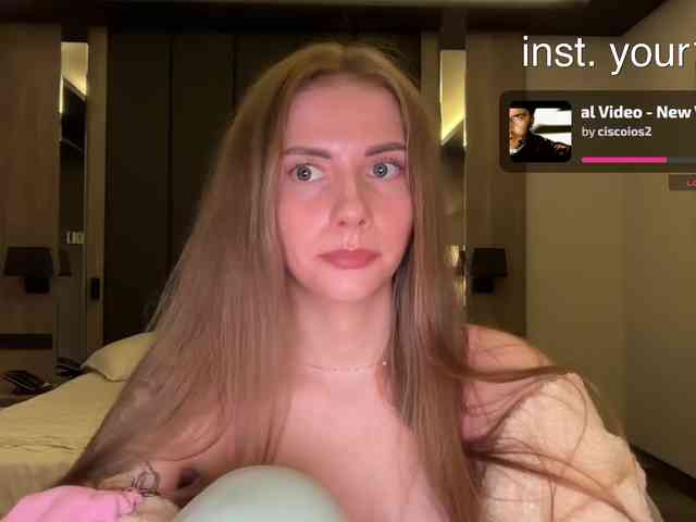 -VikkiL0vesCheese- Sex Cam Show