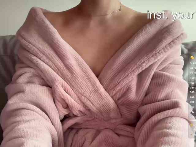 VikkiExtraCheese webcam
