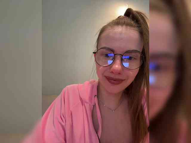 VikkiExtraCheese webcam