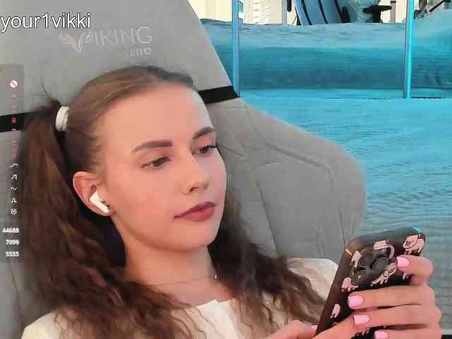 VikkiExtraCheese