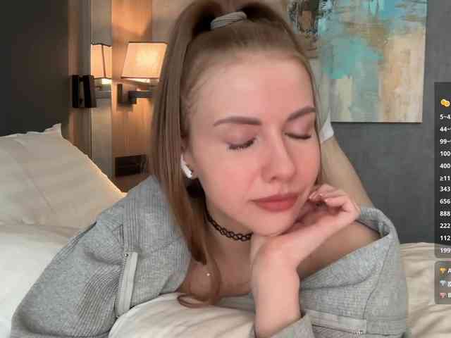 VikkiExtraCheese webcam