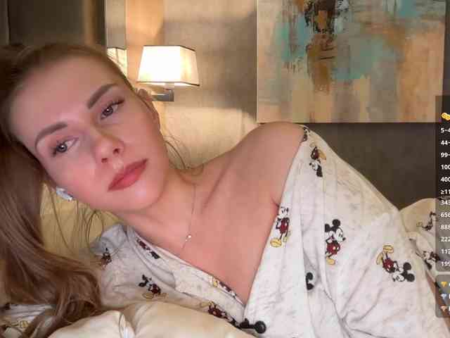 VikkiExtraCheese webcam